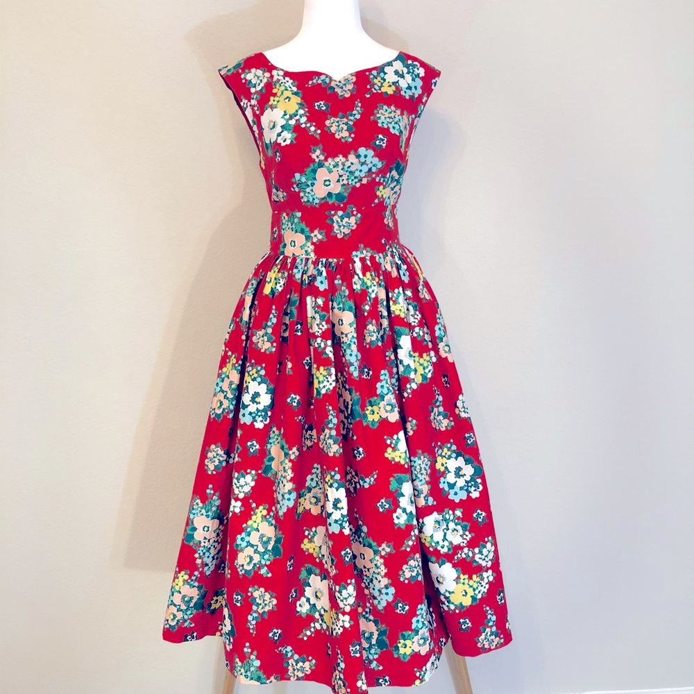 ModCloth dress Built in crinoline Small red floral mid century